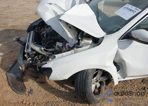 2013 Volkswagen Passat 2.0L Tdi Se z USA, uszkodzony, nr VIN 1VWBN7A35DC056416